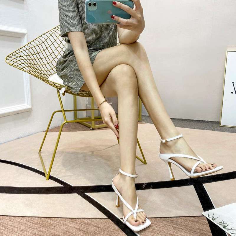 2025 新しいサンダル女性の夏のストラップハイヒール薄いヒールスクエアトゥホワイトトングローマンファッションブラック|undefined