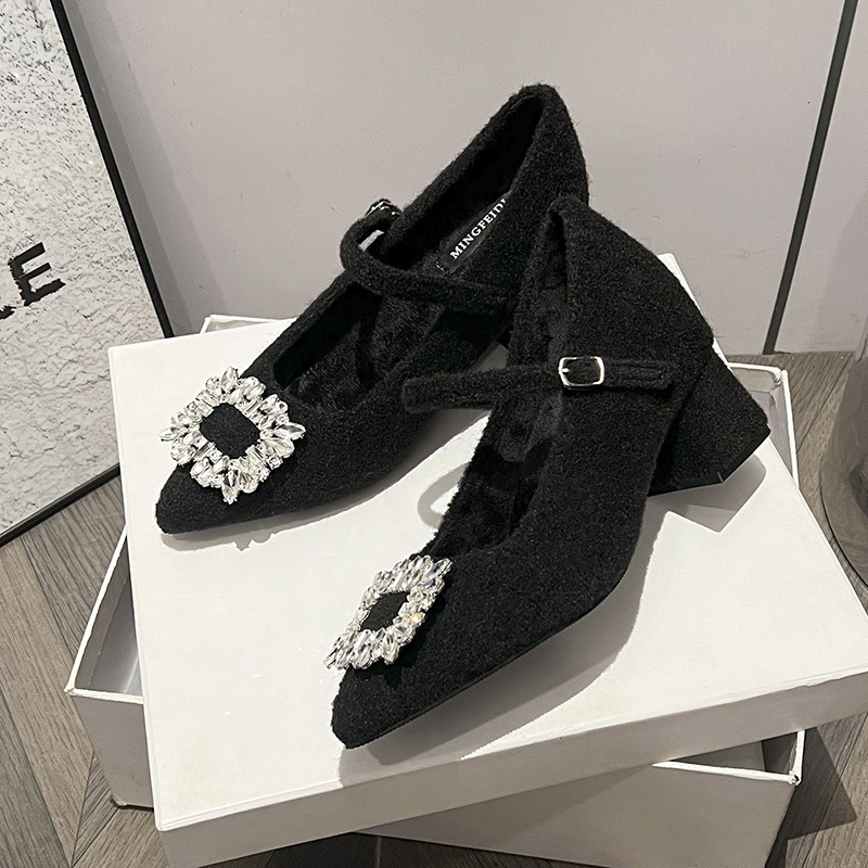 2025 nuevos zapatos de mujer de diamante francés con tacones de terciopelo super altos zapatos de terciopelo de mujer tacones gruesos rojos red tamaño pequeño 33 image 7
