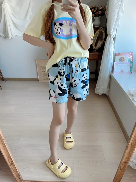 Panda Double-layered yarn shorts