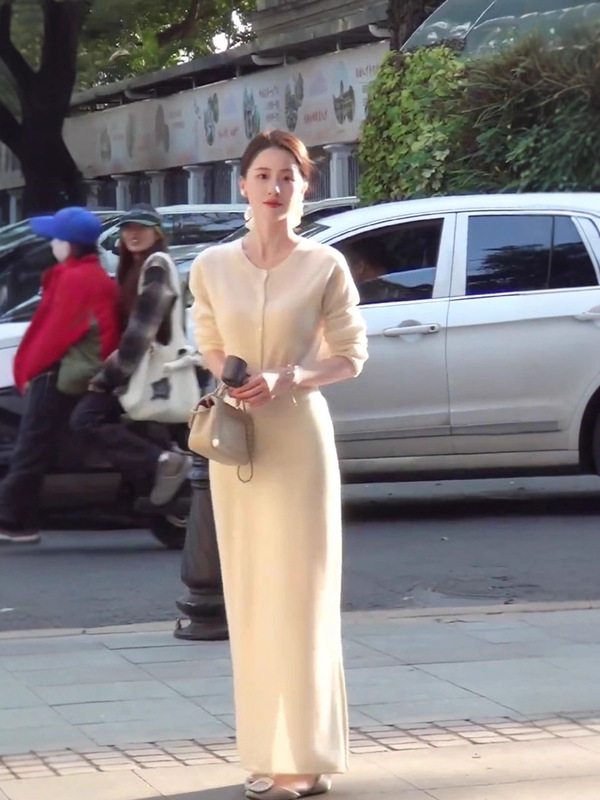 【现货】2025新款法式高级感两件套女秋冬慵懒风清冷感穿搭套装裙|undefined