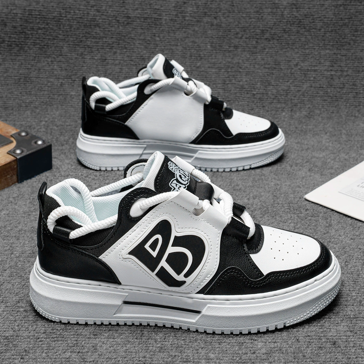 Дышащие маленькие белые туфли для студентов мужского пола корейские тренды дикие кроссовки на толстой подошве повседневные кроссовки весенние мужские туфли новые