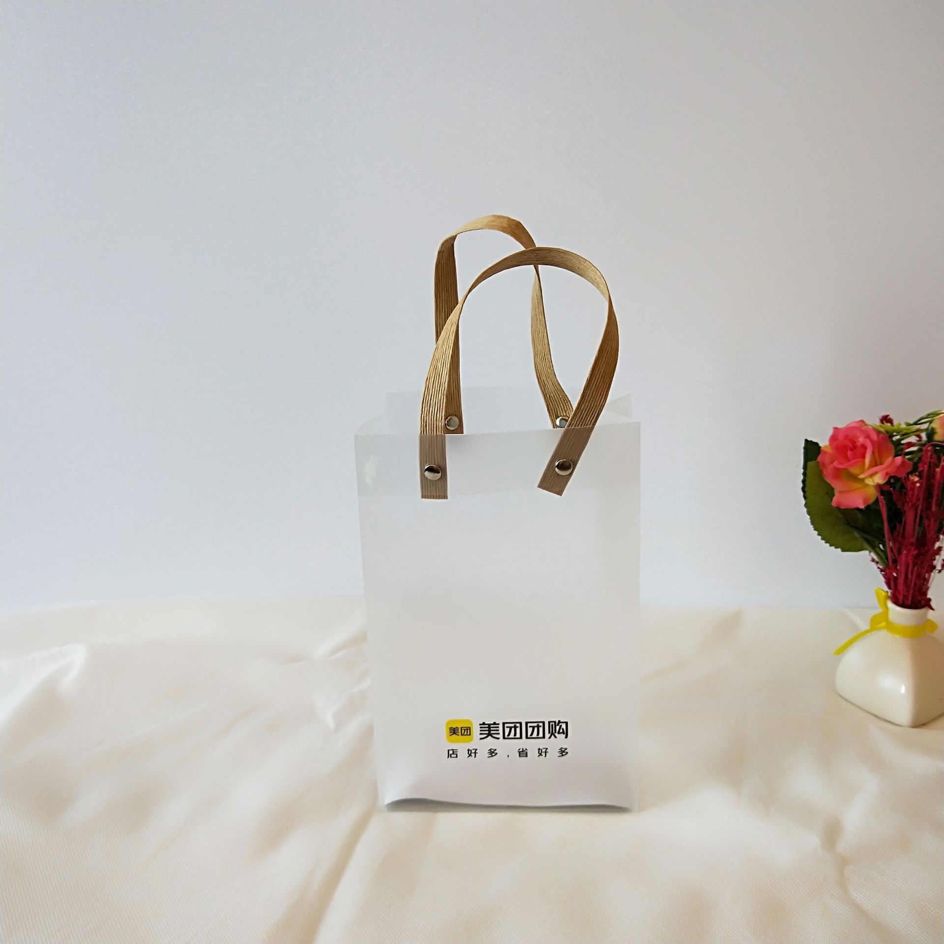 pp透明磨砂手提袋现货批发礼品伴手礼袋婚庆生日礼物袋塑料手提袋