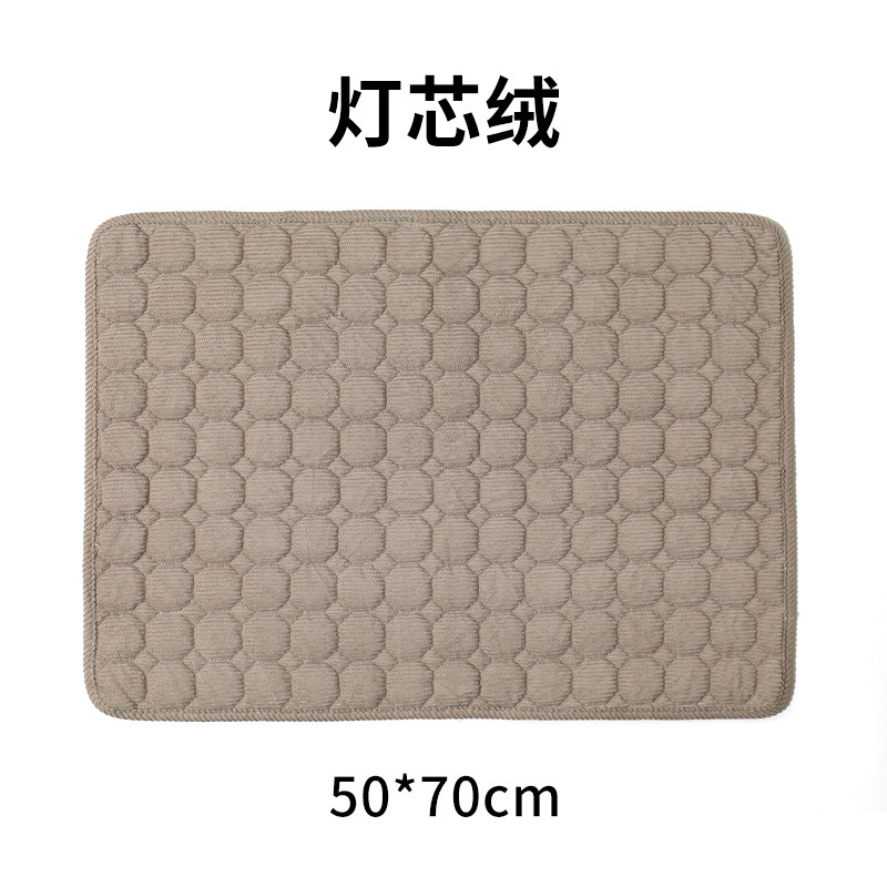 Colchoneta de pana - color café