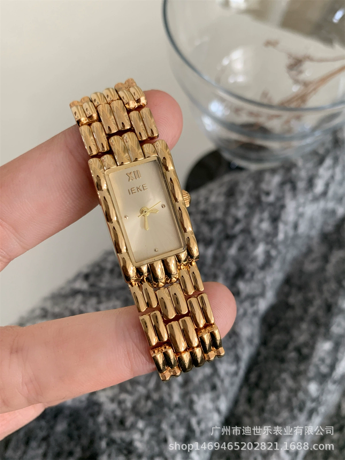 Bracelet Watch Universal Rectangular Small Dial, Women's Light-Luxury Metal Band