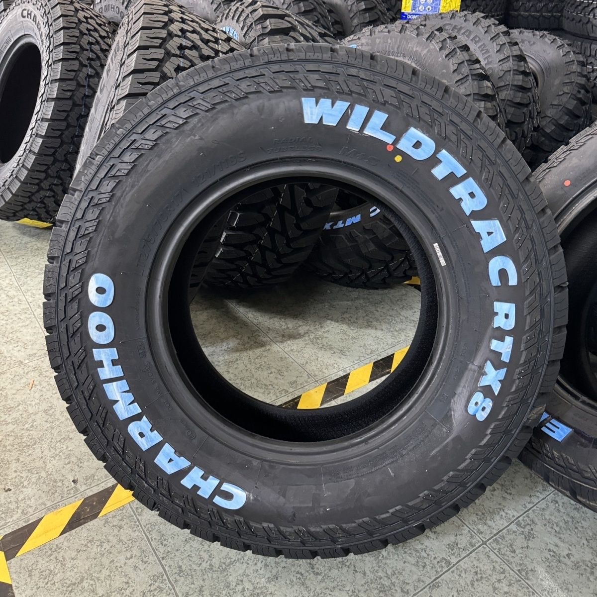 Off-Road Tires 215/235/245/265/65/70/75R15R16R17 Pickup Truck Tires At/Mt Tires