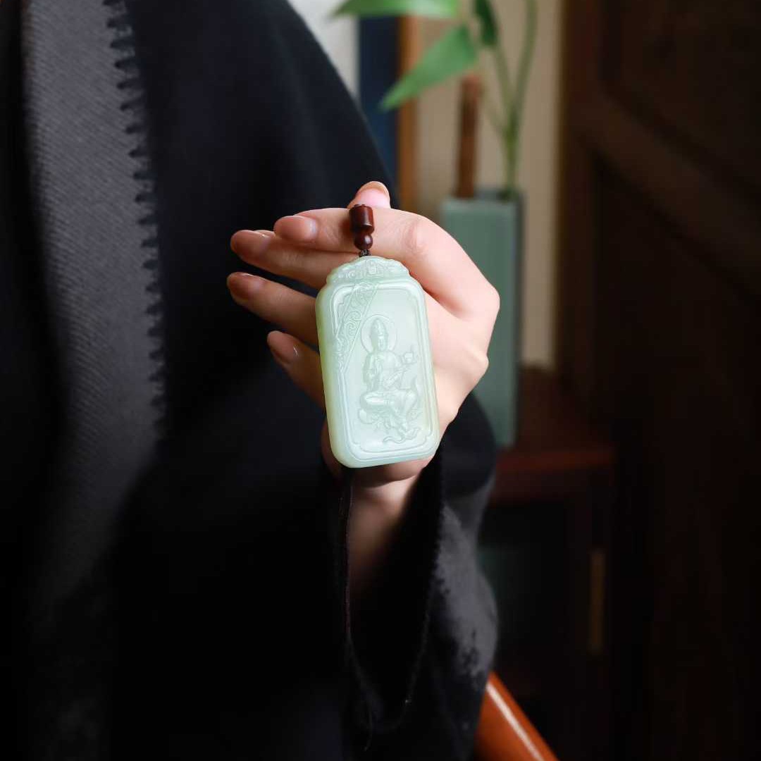 玉器工艺品天然新疆和田玉俄料老料俏糖色莲花观音男女吊坠附证书