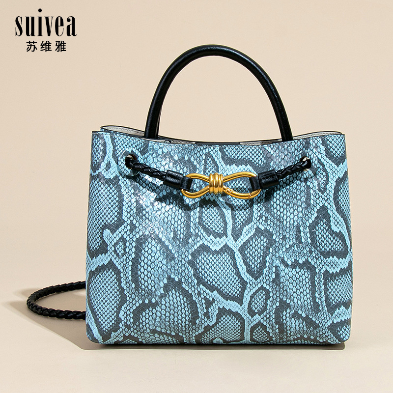 High-End 2025 New Snake Pattern Hand-Held Evening Bag Niche Design Women's Hand-Held Shoulder Crossbody Bag High-End 2025 New Snake Pattern Hand-Held Evening Bag Niche Design Women's Hand-Held Shoulder Crossbody Bag