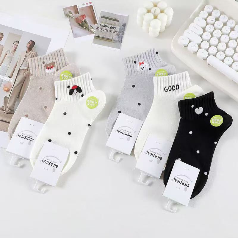 Spring and Summer Women's New Sports Boat Socks Korean Style Small Fresh Sweat Absorbing Breathable Low Waist Short Socks Liaoyuan Cotton