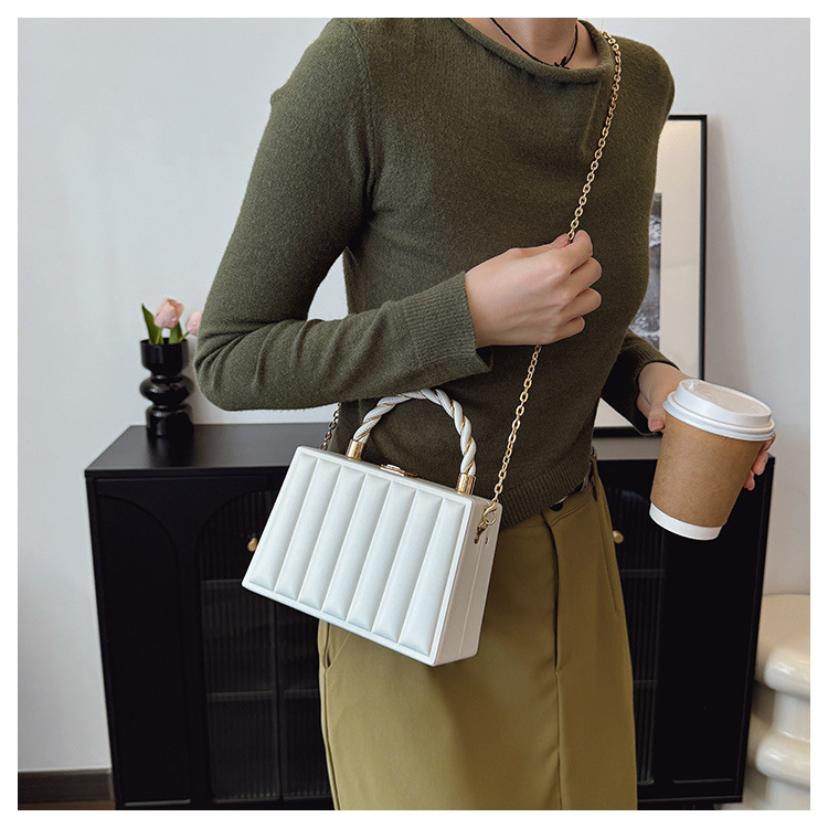 438g Weight Synthetic Leather Lining Material Sewing Thread Fashion Element Lock clasp Closure Type Single Shoulder Strap Strap Type Shoulder Bag Bags Type Holiday, Travel, Shopping Occasion PU Material Solid Color Pattern All Seasons Season Women's Gender Elegant, Streetwear Style Square Shape Medium Size Women's Medium PU Solid Color Elegant Streetwear Sewing Thread Square Lock Clasp Shoulder Bag 27