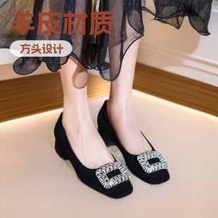 2025���＾�¿��и����^ĥɰƤ��Ь�ָ��\��СƤЬ�ٴ�һ�_��ŮЬ