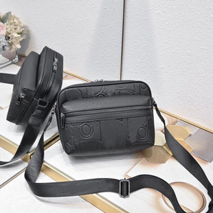 D�ҿ羳؛Դ�¿���ϻ���ʿ��ʹ�]���Oblique �̽���Ƥ�μ�б