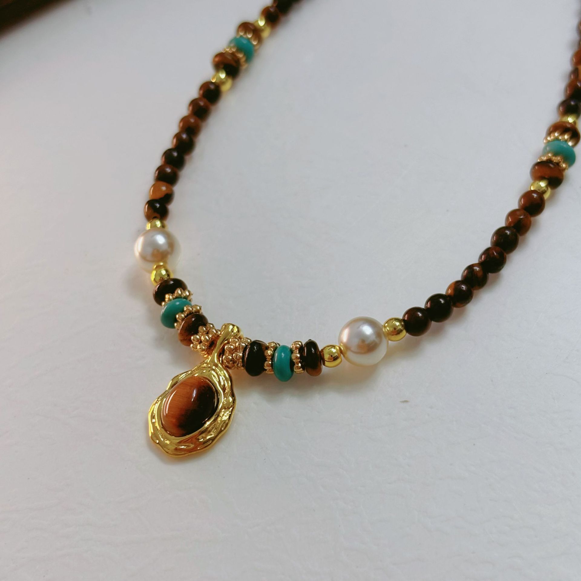 Organic retro necklace from pearl