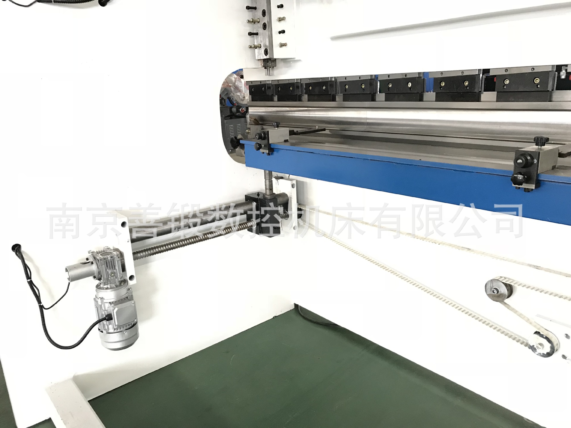 南京善锻简易数控折弯机 63t2500 E21