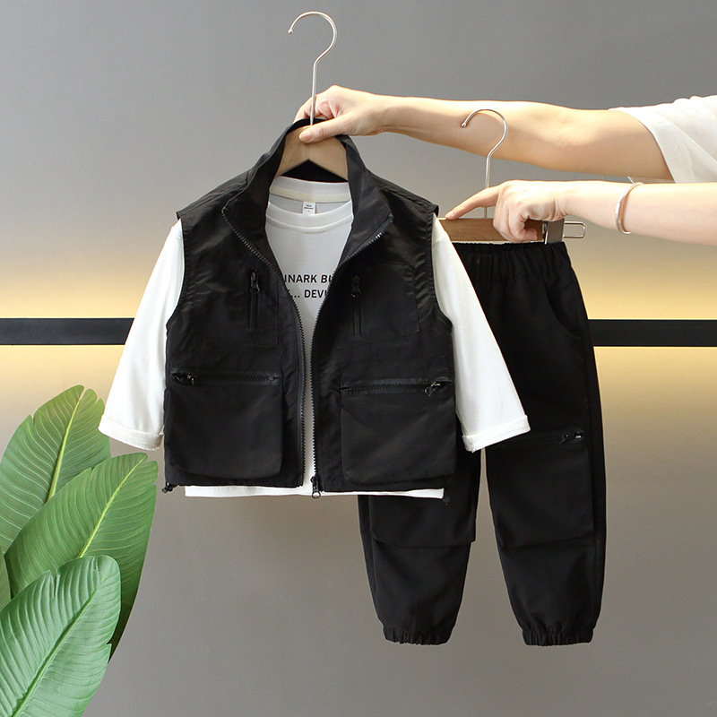 6124 Traje de otoño para niños Nuevo estilo de moda y hermoso chaleco de estilo de herramientas de tres piezas para niños de primavera y otoño