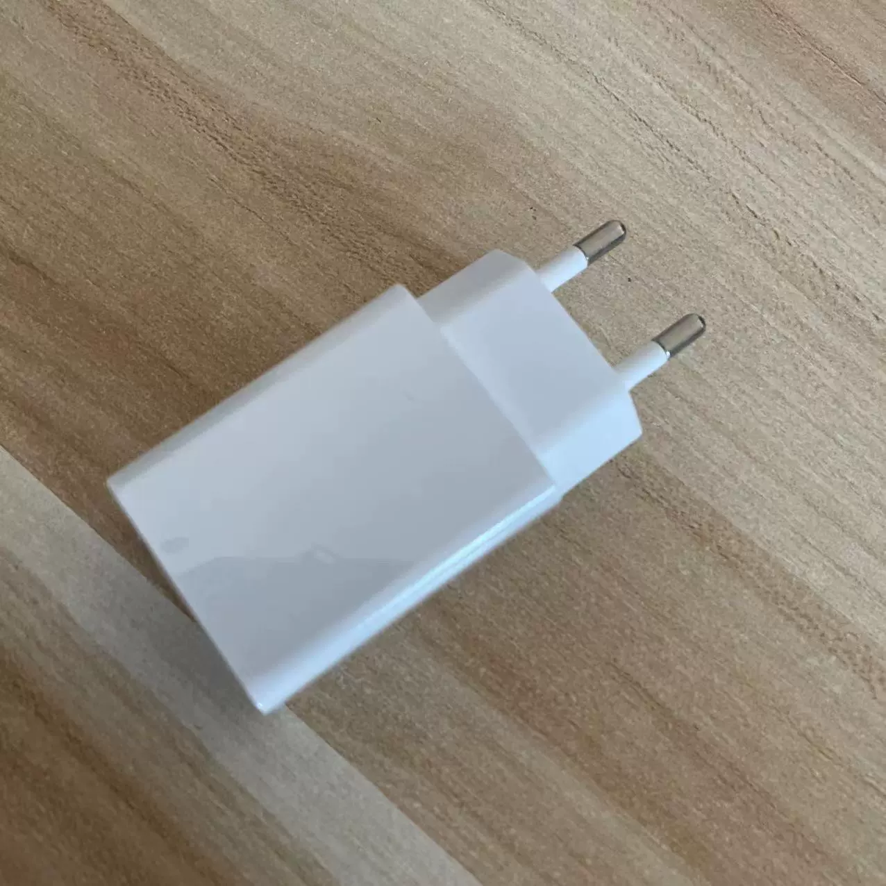 5V2A charger applicable to the US -European -European regulatory charging head 3C certification small home appliances adapter USB charger