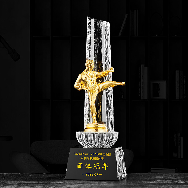 Trofeos de cristal creativos de alto nivel maratón de fútbol y baloncesto medallas de competición trofeos de metal al por mayor