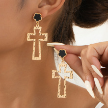 1对时尚潮流 新款欧美跨境金属镂空十字架经典五叶草女士耳环耳坠