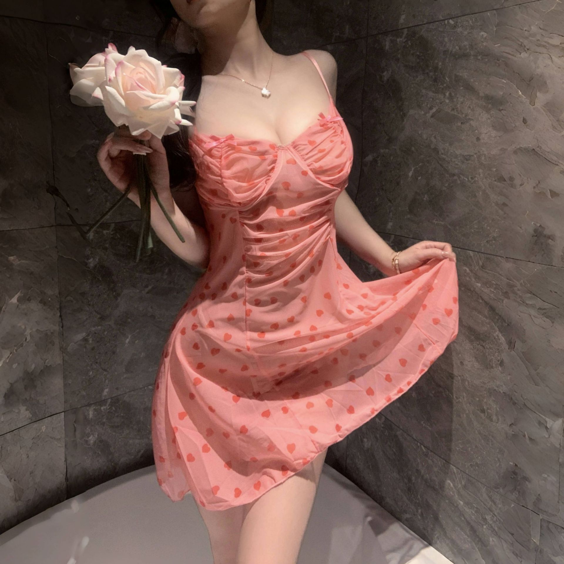 복숭아색 살짝 취한