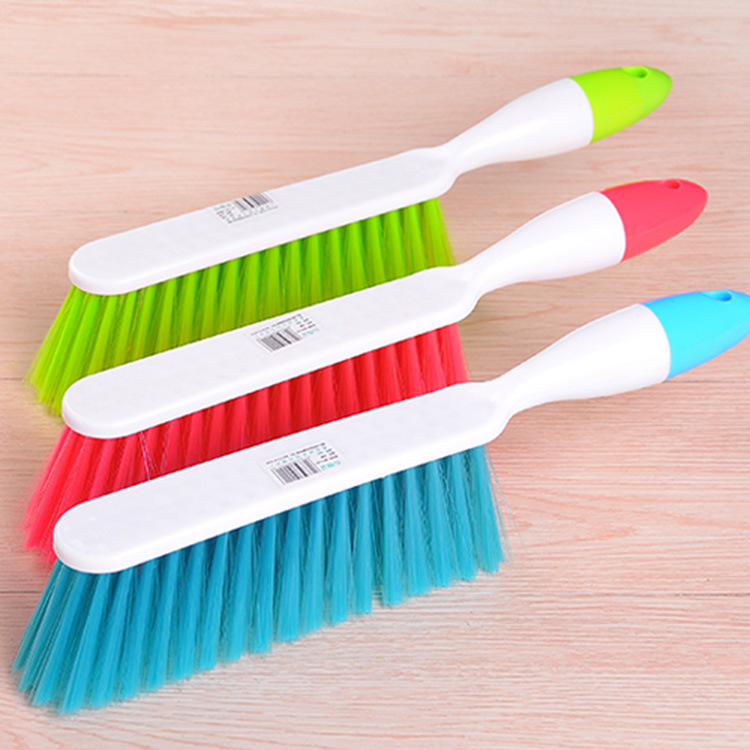 Large candy color long handle bed cleaning brush thick bed sweeping brush household dust removal brush sofa sheet cleaning brush