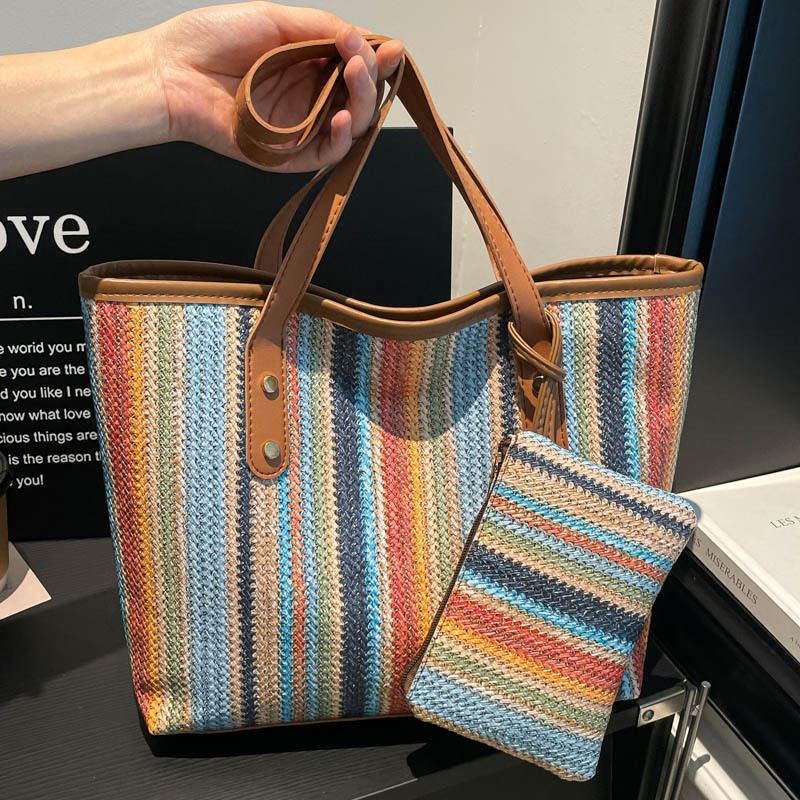 Beach Vacation Straw-Woven Fashionable and Stylish 2026 Niche New Summer Commuter Large-Capacity Shoulder Tote Bag
