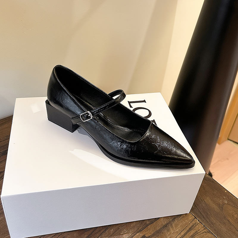 Reloj de temperamento francés de tacón alto puntiagudo negro de tacón alto para mujer 2025 primavera nuevo estilo con zapatos Mary Jane para mujer