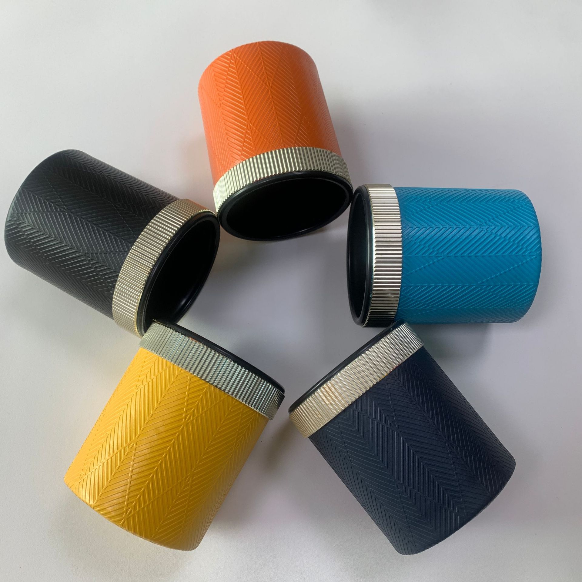 in stock wholesale leather dice cup set metal ring light luxury high-end club party KTV bar leisure sieve cup color cup