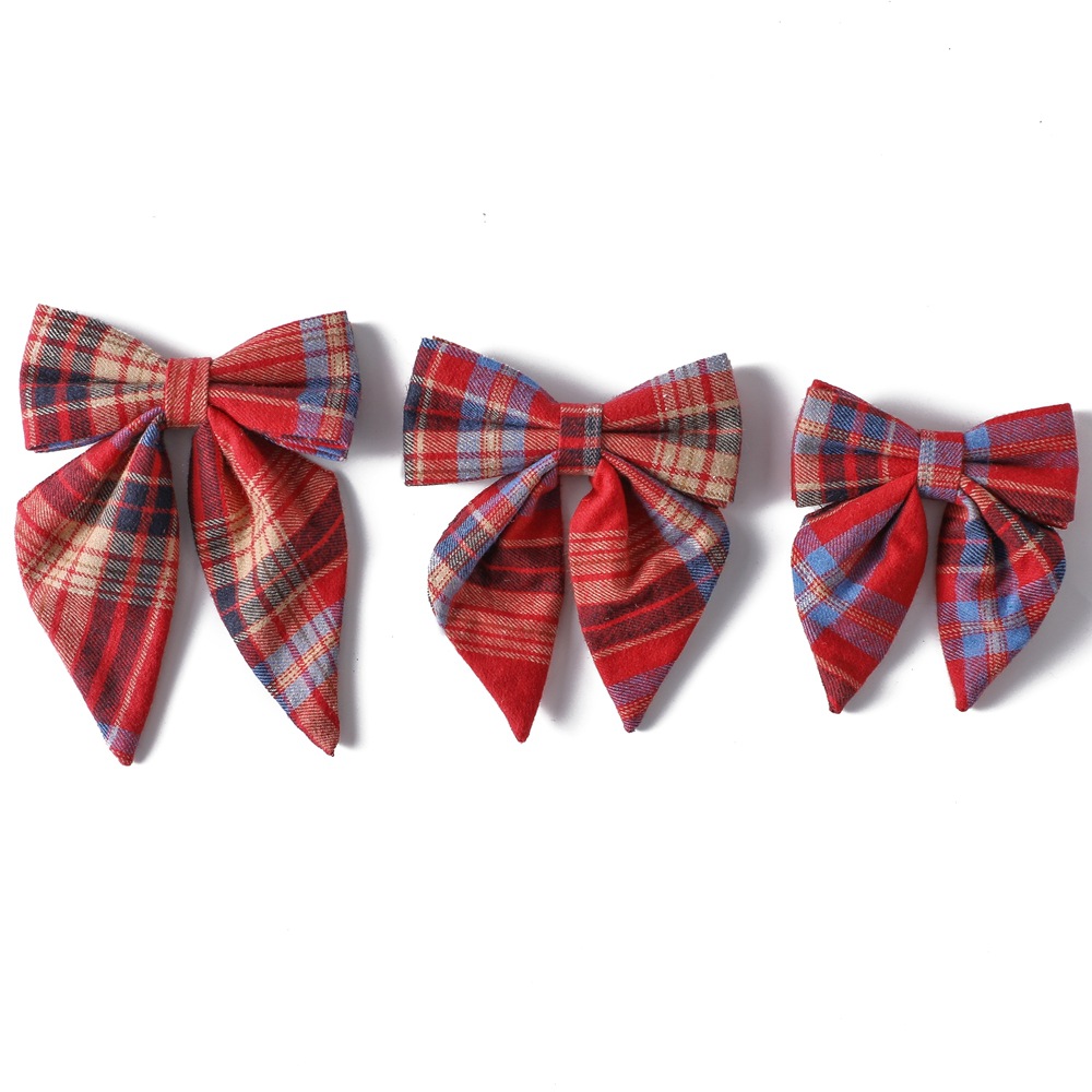 Fabricantes al por mayor collar de mascotas transfronterizas estilo británico cuadrilátero de Navidad oro rosa collar de botón arco