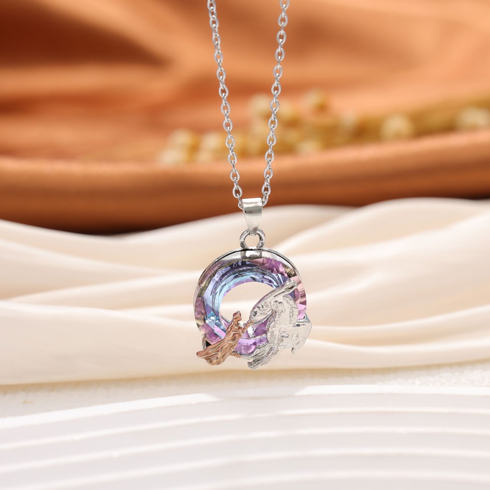 Nicho de diseño de colorido pájaro de fuego Phoenix personalidad colgante exagerado multicolor cadena cruzada universal artículos de mujer