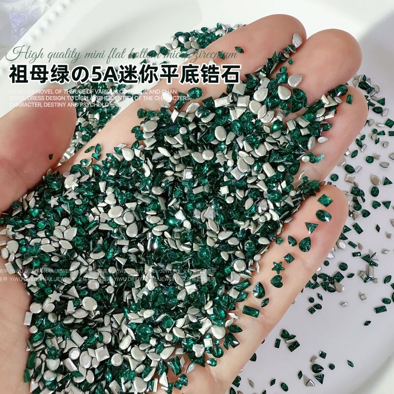Emerald Zircon Nail Art Rhinestones, Deep Green Flat-Back Rhinestones, Mini Zircon Marquise, Trapezoid, Teardrop Mixed Nail Decorations