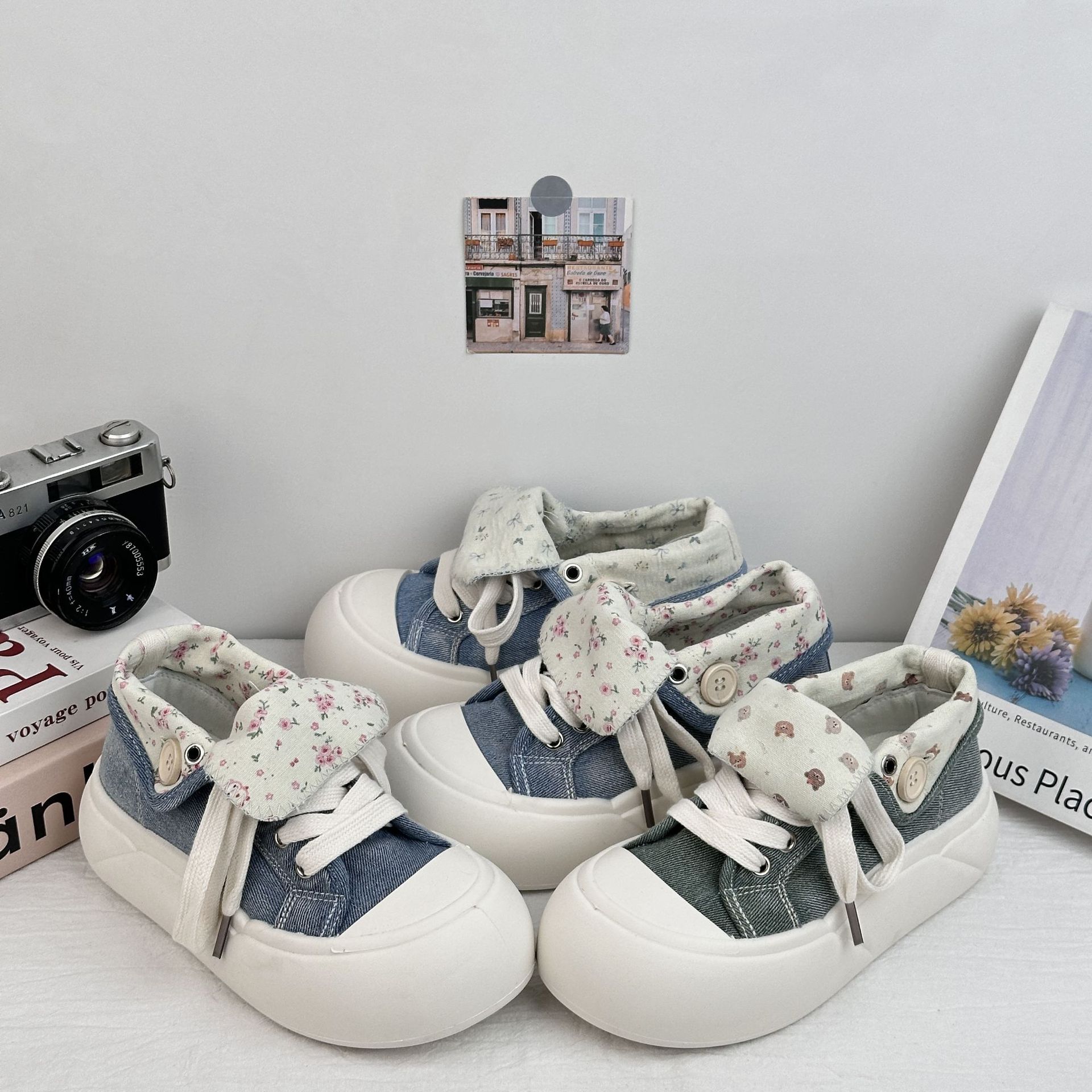 Zapatos de lona de fondo grueso de ondas distantes para mujeres 2025 nuevos zapatos de skate delgados de verano con suela gruesa de todos los zapatos casuales blancos