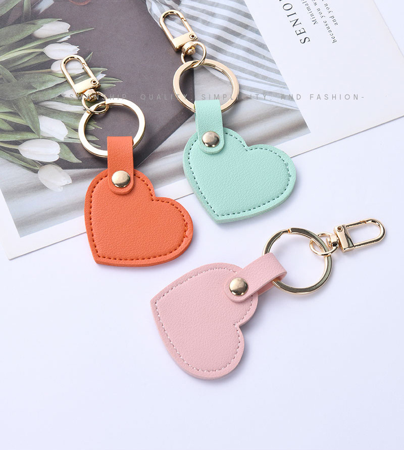 Cute Heart Shape Pu Leather Keychain display picture 1