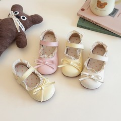 子供の倉庫のウサギのの子供の小さい靴の2025春の夏の新型の韓国版の百合の蝶結びの王女の靴の女の子の靴の靴