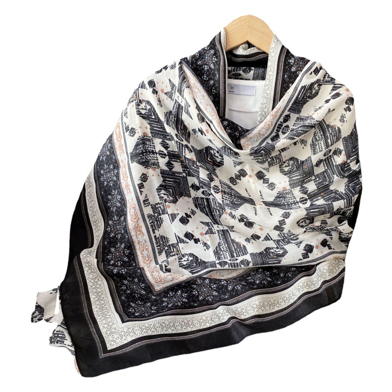 El comercio exterior de algodón y lino siente bufanda exterior blanco y negro estilo étnico bohemio bufanda de playa toalla de aire acondicionado mantón de la habitación para las mujeres