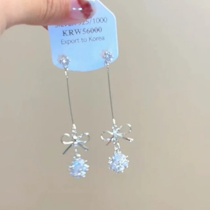 ニッチなデザインの高級ブルーバタフライパールイヤリング、女性用、2025年夏の新作人気ファッションイヤリング