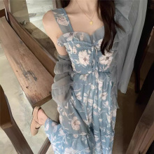 温柔风韩版碎花吊带连衣裙女设计感严选2025夏季百搭雪纺防晒披肩