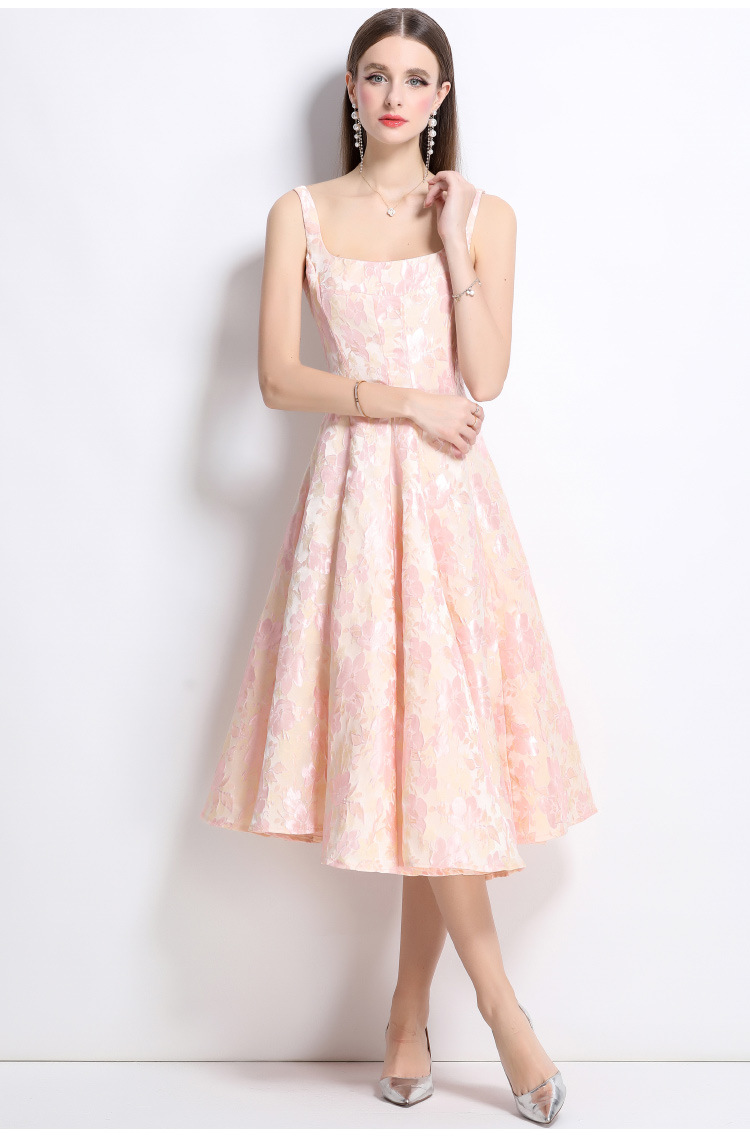 Váy liền không tay jacquard hồng dạ hội nhẹ kiểu Pháp hai dây cao cấp — Màu hoa chi tiết 5