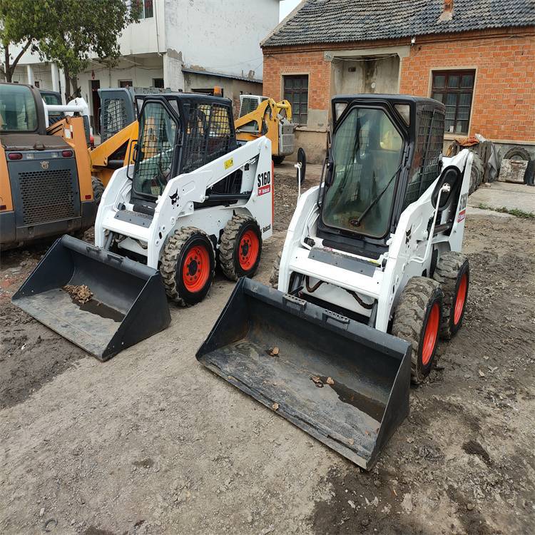 出售山猫S160滑移装载机 多功能一体机 久保田发动机