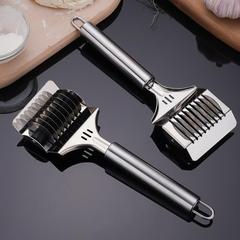 Stainless steel wheel cutting knife, multifunctional household manual noodle cutter, kitchen noodle wheel knife, noodle cutting magic tool