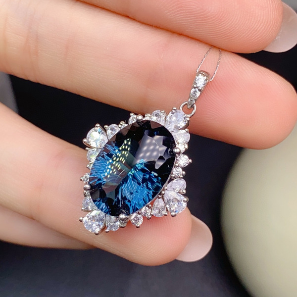 Organic pendant