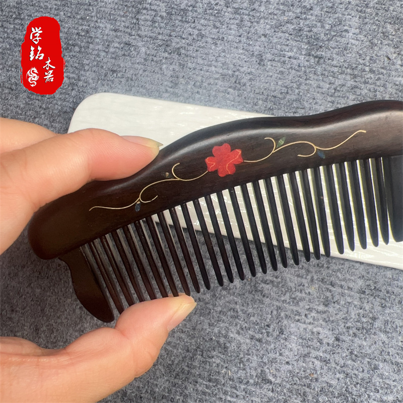 紫光檀は花を入れて魚の櫛を挿します。|undefined