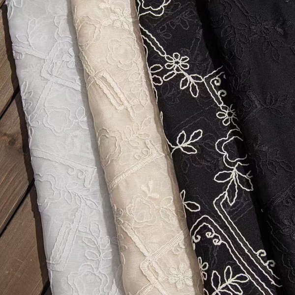 厂家直销 古装DIY汉服雪纺魔镜小花绣 网纱绣花布料蕾丝花边面料