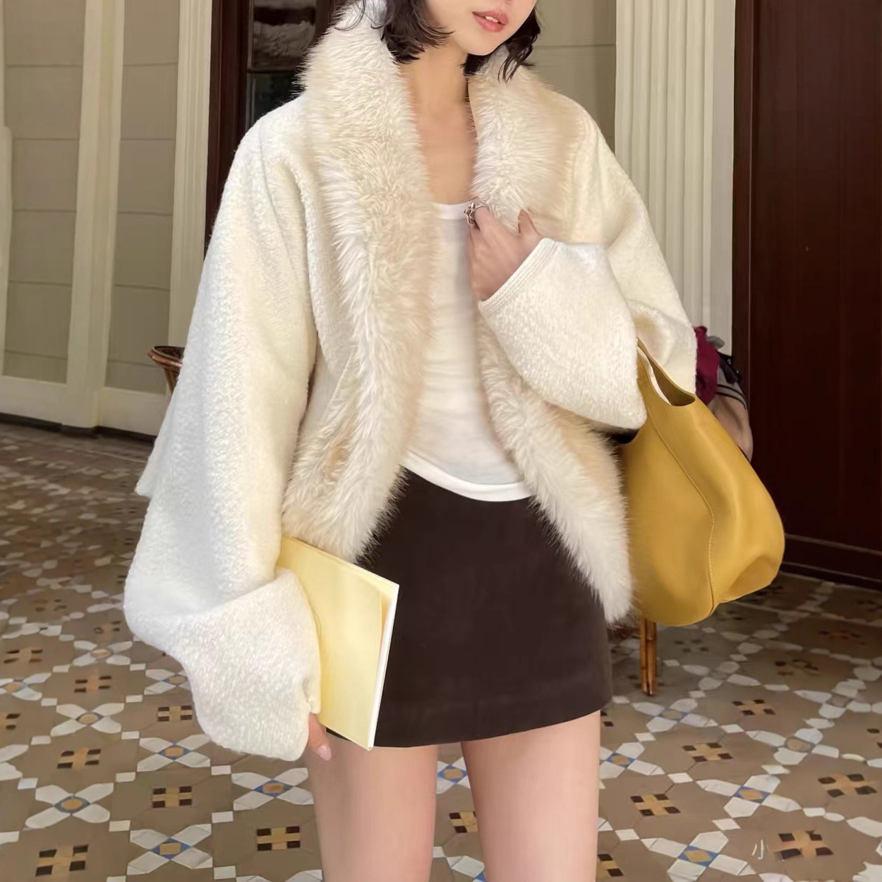 25Aw French Winter Accessible Luxury Elegant Cocoon Wool Fur Collar Cardigan Jacket Top for Women