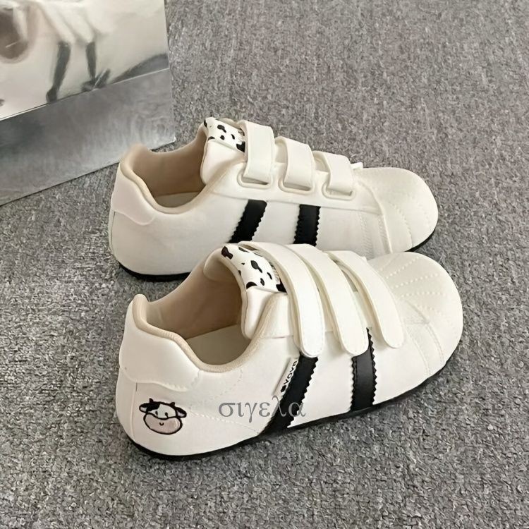 Vaca bordada de mango variante zapatos blancos 2025 otoño nuevos zapatos deportivos de suela delgada velcro zapatos de entrenamiento de mujeres