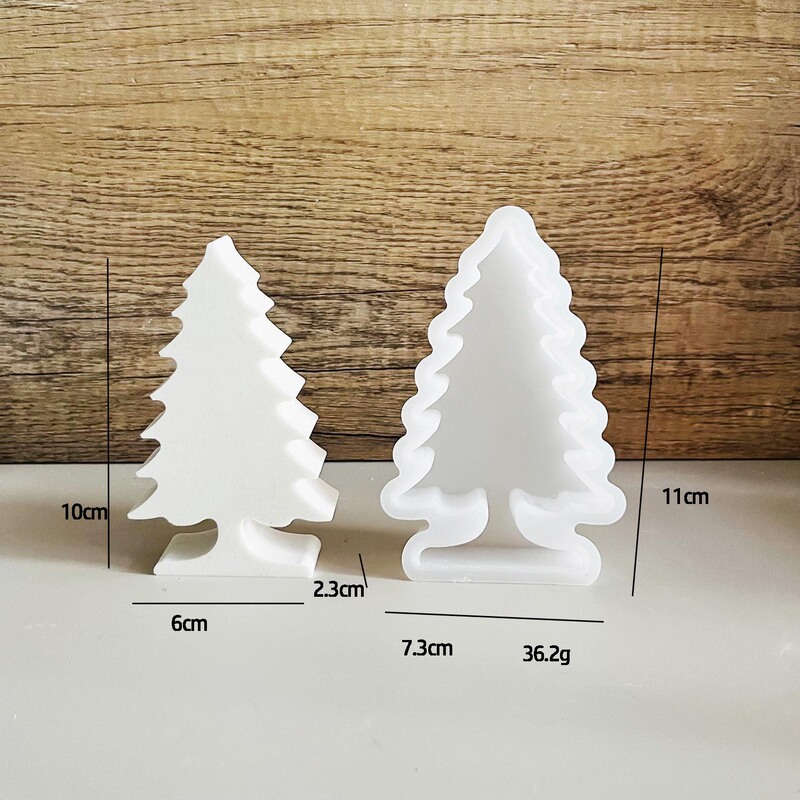 クリスマスの松の置物の金型の大中小のクリスマスツリーは石膏の滴のゴムの香薫の車載の金型を磨いています。|undefined