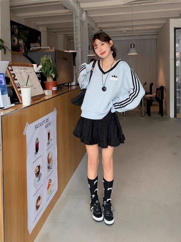 三条杠V领花边卫衣女款春秋季长袖T恤休闲运动上衣刺绣logo外套|undefined