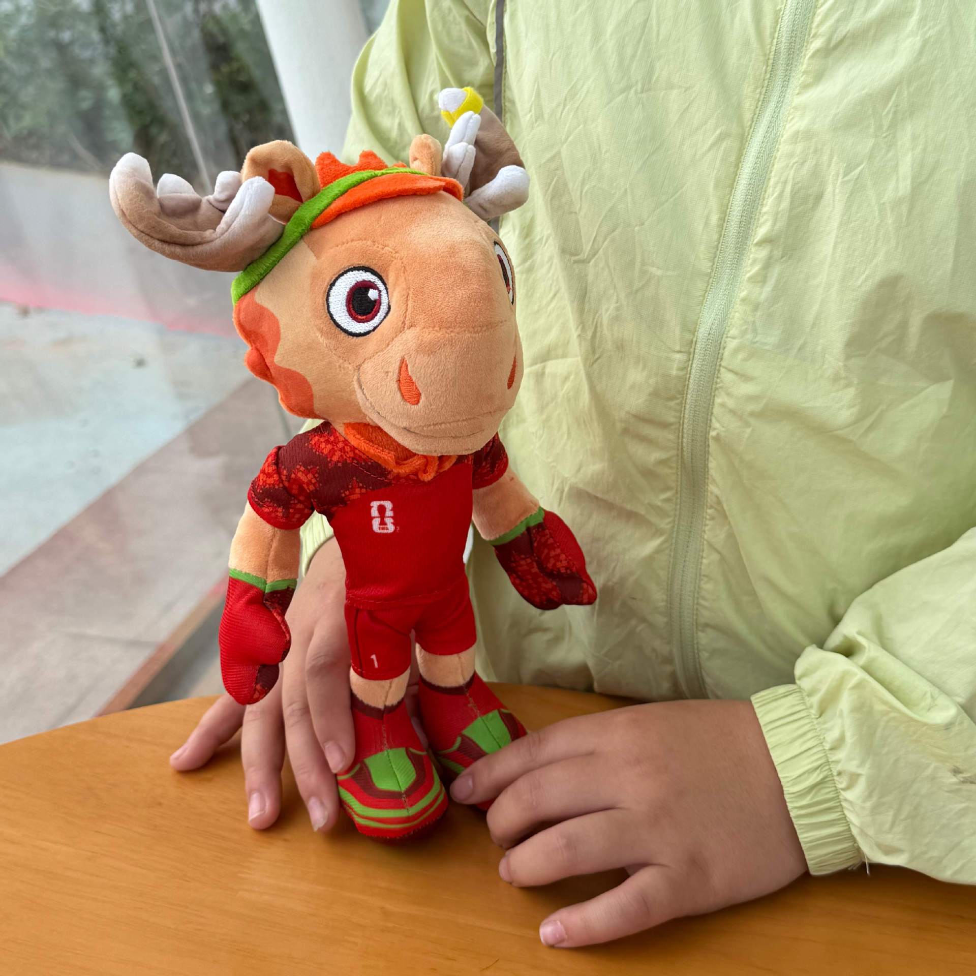2026 Estados Unidos, Canadá, México, la Copa Mundial de la mascota alrededor de la Copa de la fuerza divina, adornos de fútbol hechos a mano, recuerdos