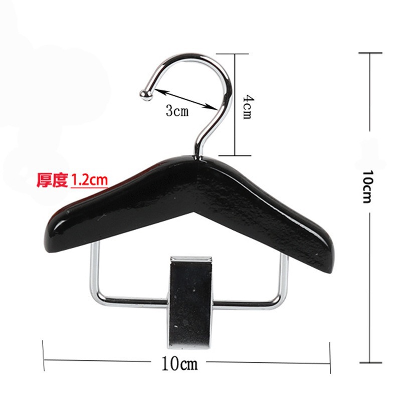 클립이 달린 검은색 애완동물 옷걸이