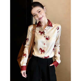 轻奢高级感流行款小香风日常通勤杏色上衣女2026早春小马撞色衬衫