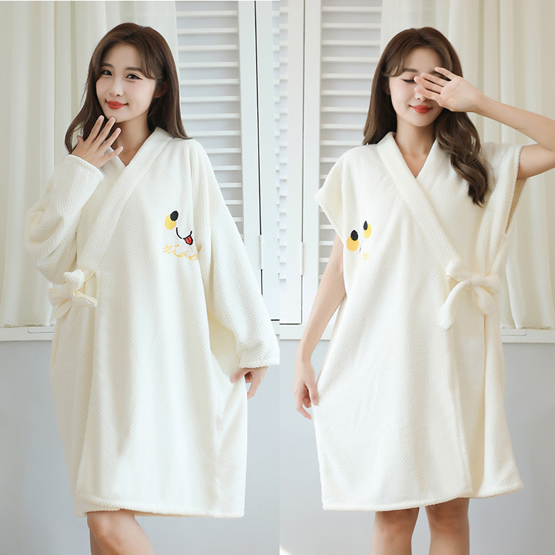 Customized Coral Velvet Autumn and Winter Thickeneded Bathrobe for Adults, High-End Wearable Bath Towel, Absorbent Soft Strap Bath Skirt, New Style