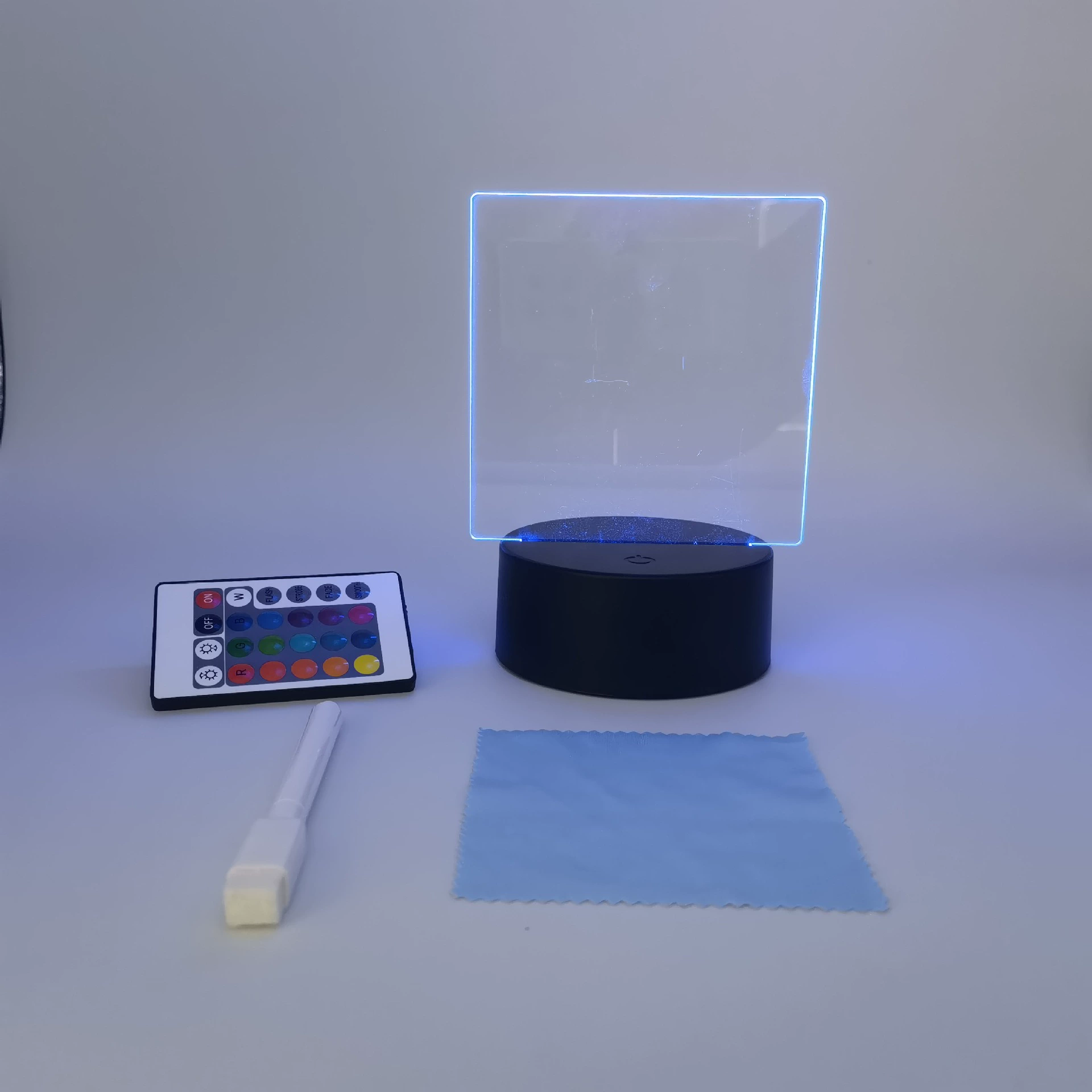 3D ночная лампа с пультом дистанционного управления, USB 4W, акриловая панель и база ABS, черная или белая